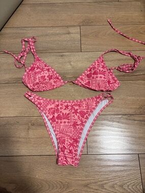 SHEIN Pink Floral Print Triangle Bikini Set